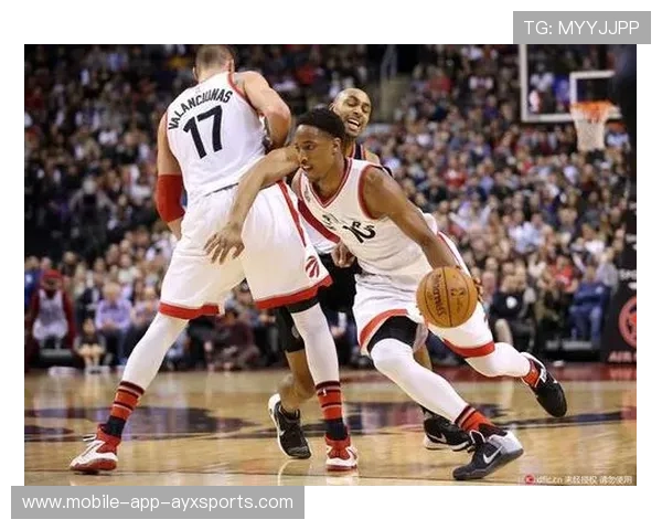 德罗赞罚球线附近后仰再现招牌动作