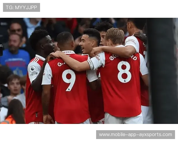 萨卡斜传穿透防线助攻马丁内利